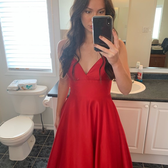 Red Prom Dress! - Picture 4 of 7